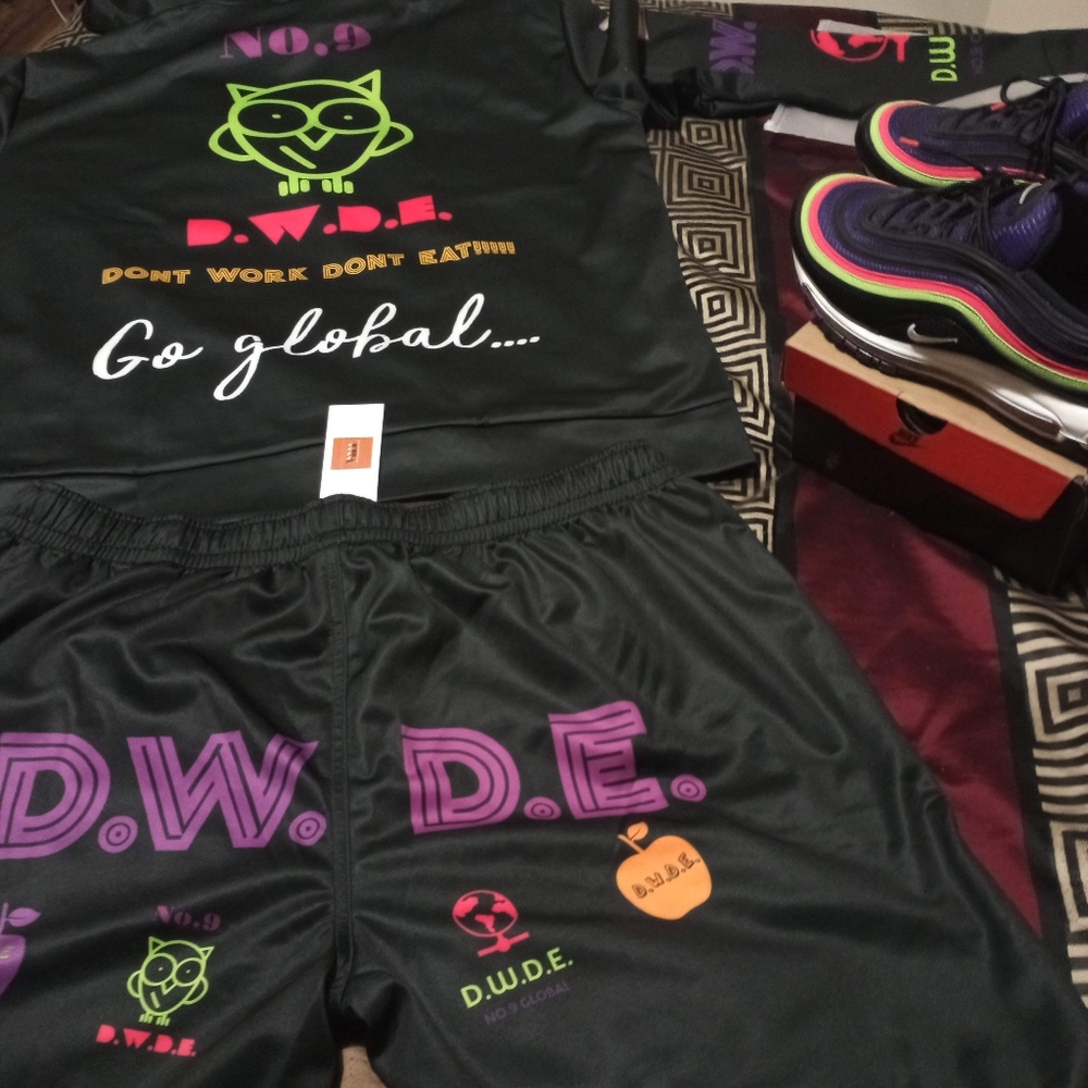 Vintage Dwde (don't work dont eat ) no.9 Global night owl hoodie set 75$